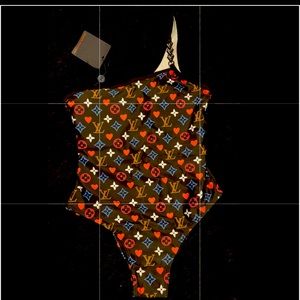 Women’s one piece bathing suit